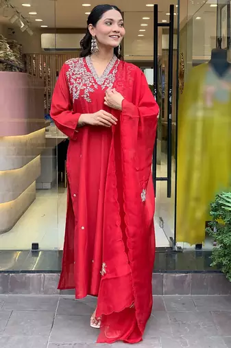 Red chanderi heavy thread embroidery work kurta pant set