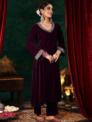 Maroon velvet heavy thread embroidery work on neck, sleeve and dupatta kurta pant set 2