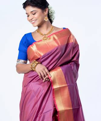Kanjivaram saree in dark maroon color with golden mahapar border 2