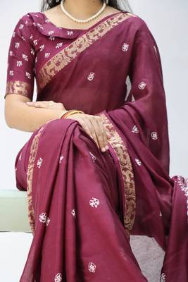 wine color shibori printed mull jacquard saree with unstitched blouse 2