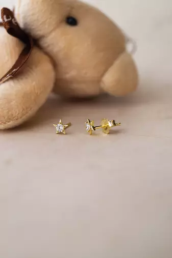 Gold-plated star twinkle stud cubic zirconia earring