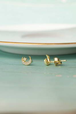 Gold-plated star & moon stud cubic zirconia earring 2