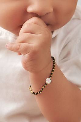 Gold-plated flower black beads nazariya bracelet 2