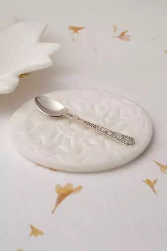 Rhodium-plated ornamented spoon
