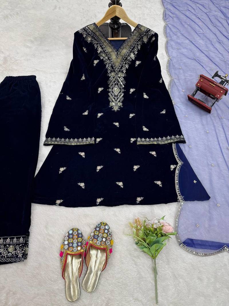 Blue Velvet Kurti With Palazzo Designer Suit Set Wedding Wear Dress