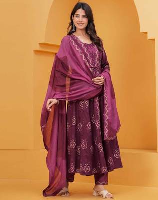 raspberry anarkali kurta set with pants and a dupatta 2