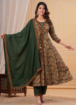 green printed anarkali kurta set with a matching dupatta and pants. 1