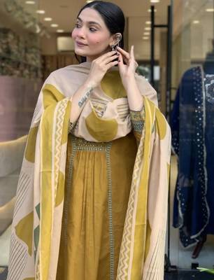 rust orange cotton kurta set with a block-printed dupatta and pant 3