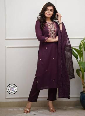 purple embroidered salwar kameez set with a dupatta 2