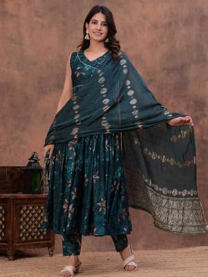 teal green embroidered kurti of premium modaal chanderi kurti pant dupatta set 2