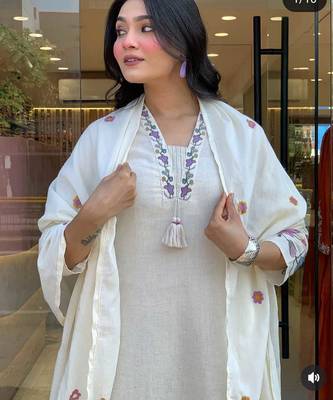 white linen floral embroidered kurta set 3
