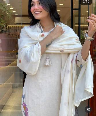 white linen floral embroidered kurta set 5
