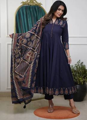 Navy blue ethnic kurta set with a printed dupatta 1