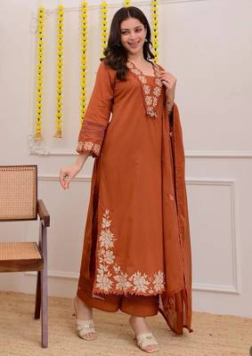 Beautiful jaipuri  rust orange anarkali kurta set with a printed dupatta 1