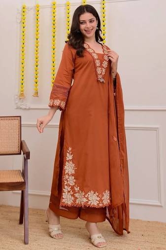 Beautiful jaipuri  rust orange anarkali kurta set with a printed dupatta