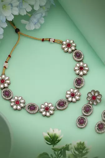 Deep purple color kundan necklace set perfect for statement-making festive elegance