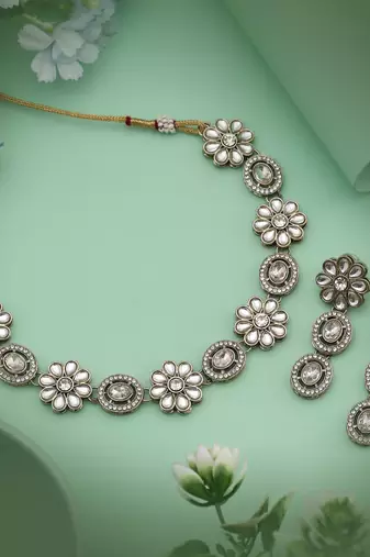 Pure white color kundan necklace set offering radiant brilliance for every grand celebration