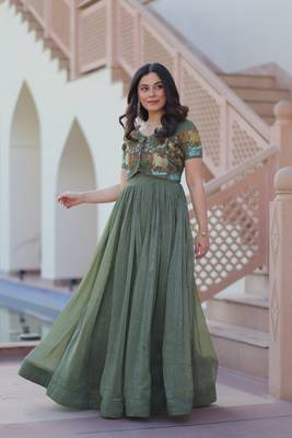 Green embroidered Silk Blend Gown 3