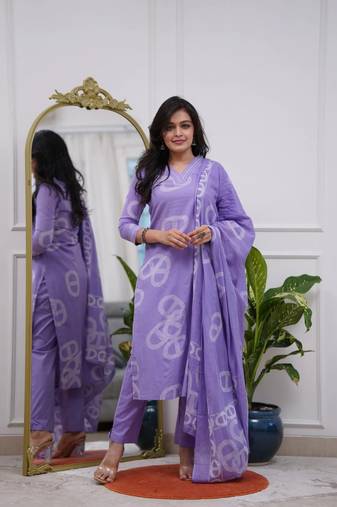 Lavender color beautiful chanderi fabric kurti set