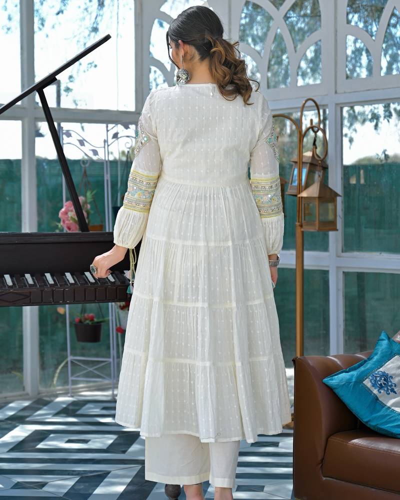 White color beautiful flex butti cotton fabric kurti set