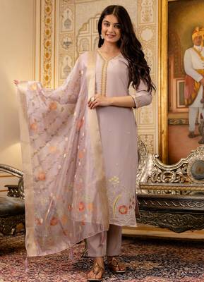 Lavender color beautiful viscosee shimmer graceful ceremonial kurti set 4