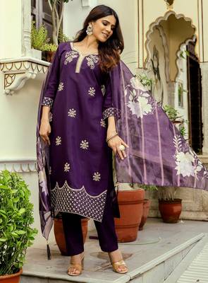Wine color beautiful viscosee chanderi graceful ceremonial kurti set 4