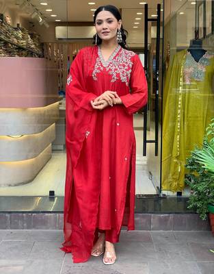 Red color beautiful kurti set 1