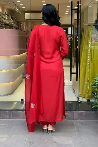 Red color beautiful kurti set