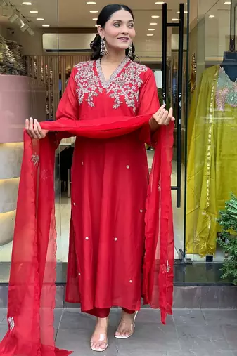 Red color beautiful kurti set