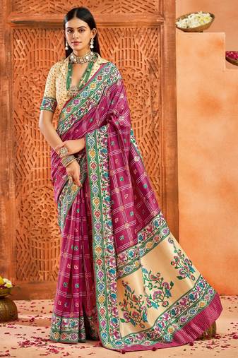 rani pink color velvet tussar silk blend fabric partywear saree with paithani pallu and traditional ghatchola print