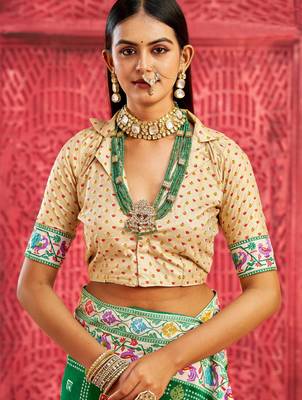 green velvet tussar silk blend partywear saree with paithani pallu and traditional ghatchola print 4