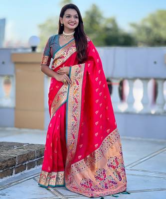 woven meenakari jacquard pink paithani silk blend saree 4