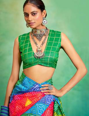 green velvet tussar silk blend boutique printed ethnic party saree 4