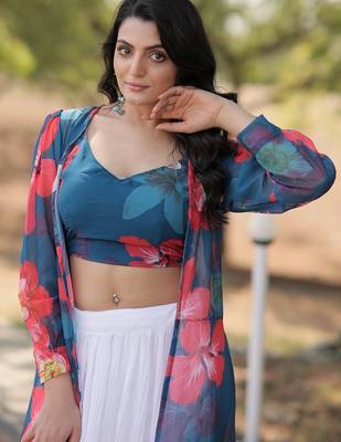 White Faux Georgette Lehenga Choli Shrug 3