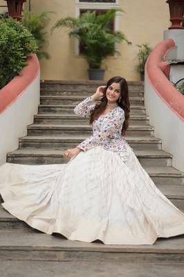 White Viscose Jacquard Lehenga Top 1