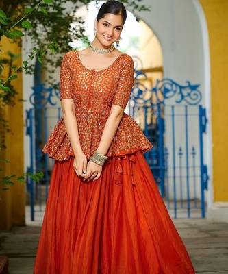 Fenta Fendi silk blend Solid Lehenga Embroidered Blouse 3