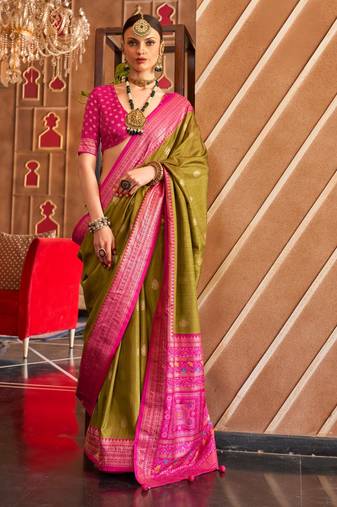 mahendi  banarasi patola saree with unstitch blouse