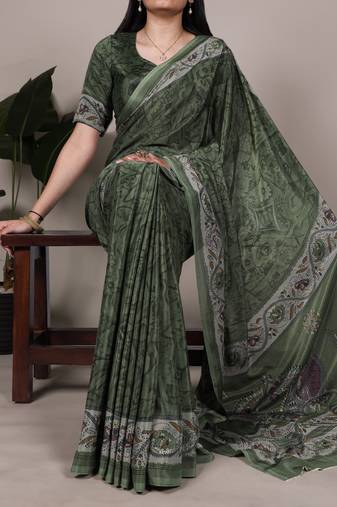 lightweight crepe saree with beautiful prints
