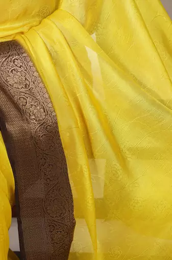 elegant marsh mello saree with soft & smooth finish