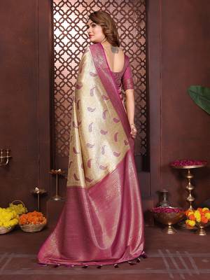 cream color zari weaving banarasi tissue silk blend blend saree 4