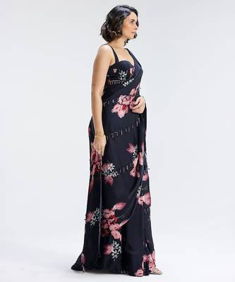 Blue printed georgette saree 4