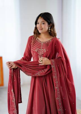 Red georgette lucknowi three piece anarkali suit 2