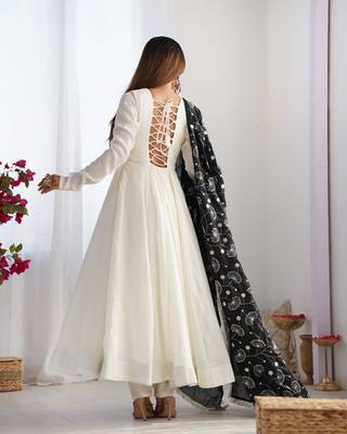White soft vichitra silk anarkali with black dupatta 4