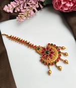 Floral gold plated maangtikka