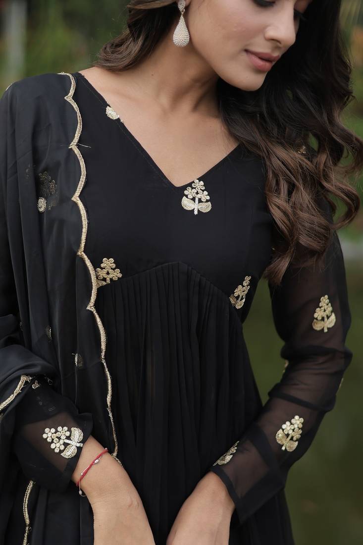 Black Faux Blooming Kurta Set with Elegant Embroidery & Russian Silk Dupatta – Premium Festive Wear