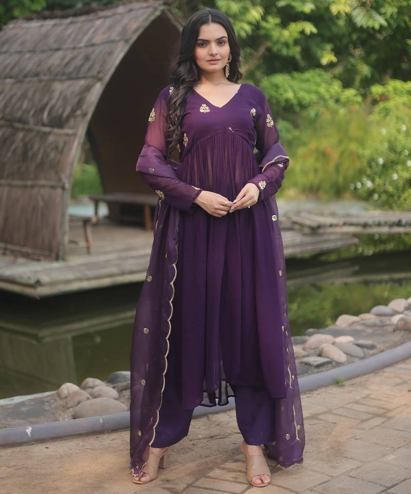 Purple Faux Blooming Kurta Set with Elegant Embroidery & Russian Silk Dupatta – Stylish Festive Wear
