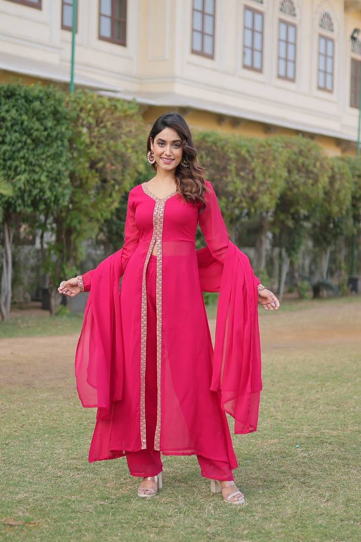 Pink Faux Blooming Kurta Set with Elegant Embroidery – Comfortable Daily & Festive Wear
