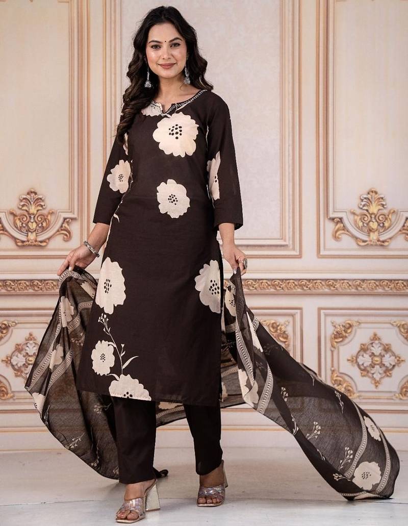 Floral embroidered black round neck kurta set with trouser and dupatta