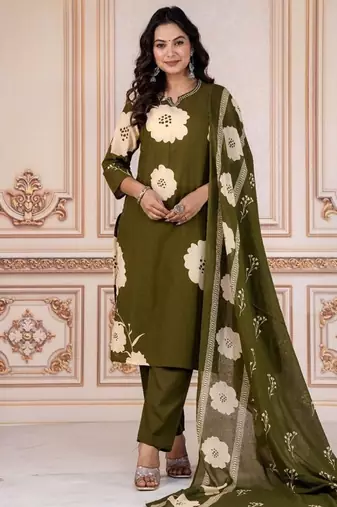 Floral embroidered green round neck kurta set with trouser and dupatta