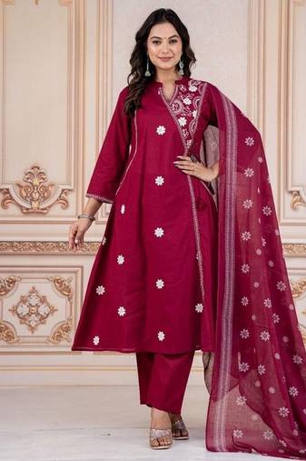 Floral embroidered maroon round neck kurta set with trouser and dupatta
